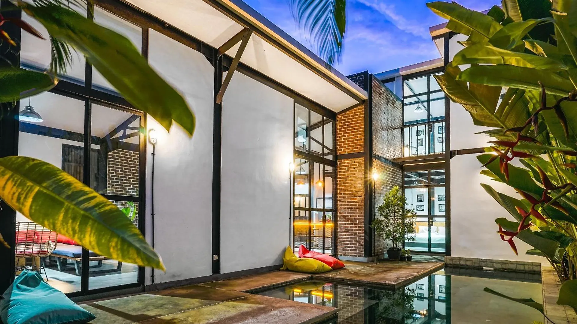 Villa Costa Plana - 2 Bedroom Industrial Private Villa In Umalas, Between Canggu & Seminyak