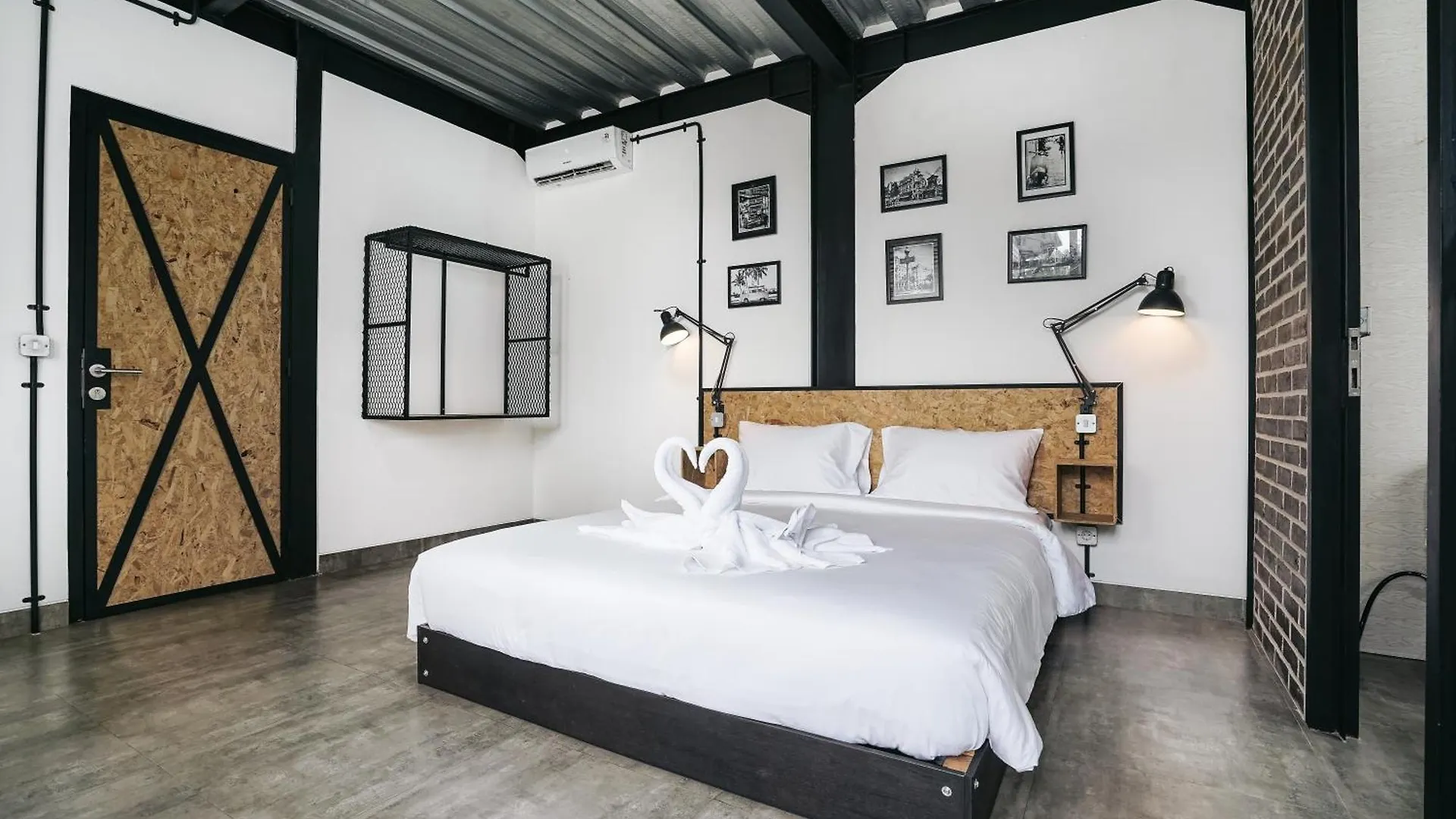 Villa Costa Plana - 2 Bedroom Industrial Private Villa In Umalas, Between Canggu & Seminyak Ινδονησία